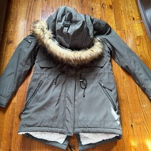 💚💚💚💚 Olive Green Faux Fur Coat  💚💚💚💚